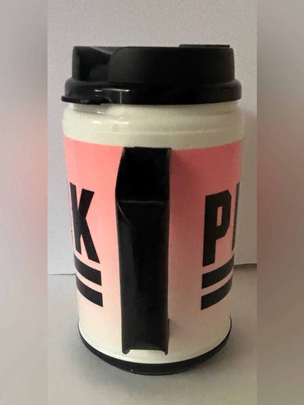PINK Victoria’s Secret chug mug with  lid 24 oz plastic pink white black